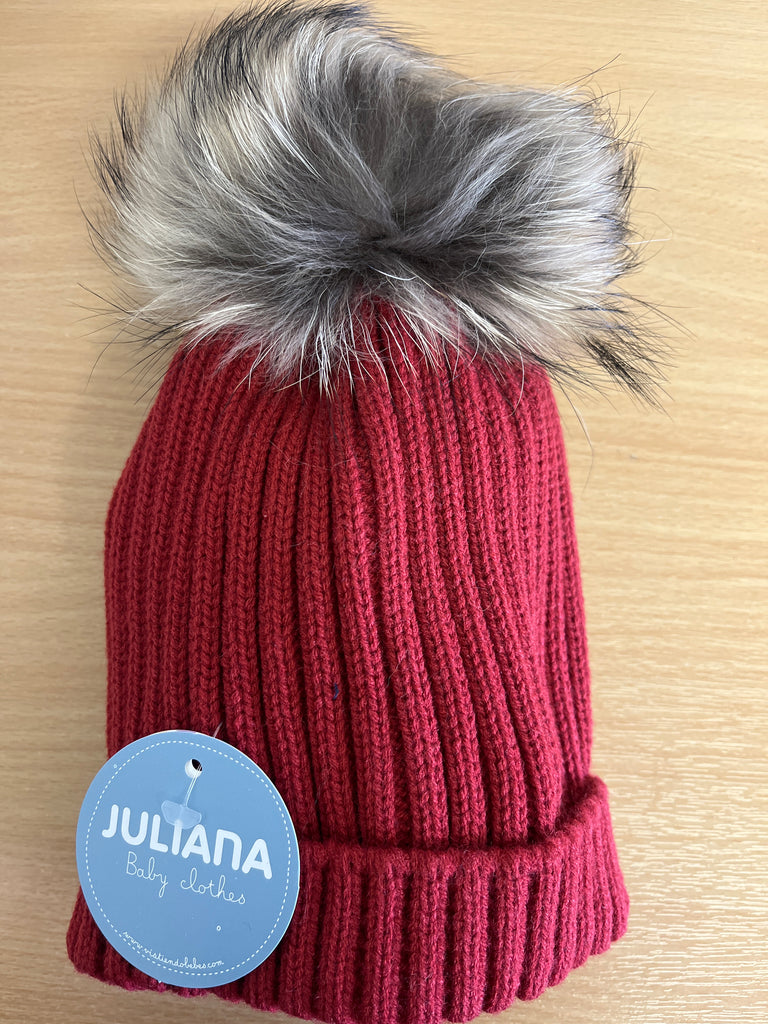 Juliana hat