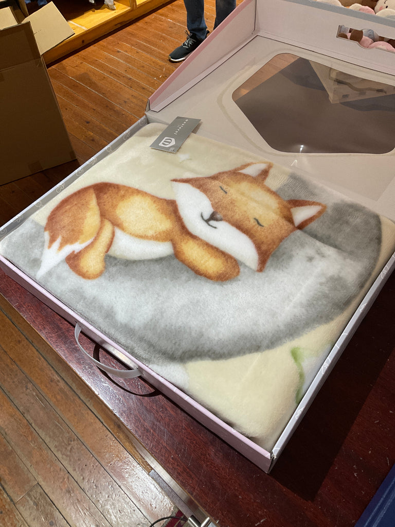 Manterol  Cot Blanket