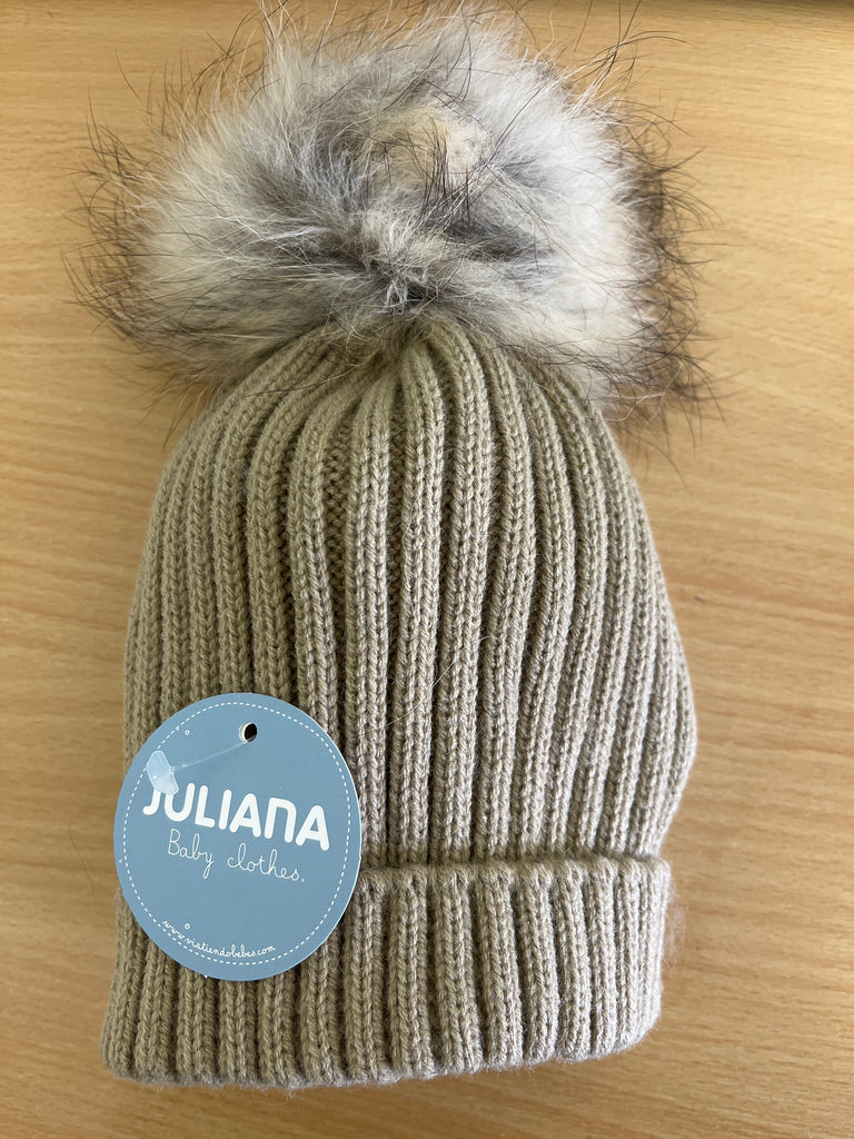 Juliana hat