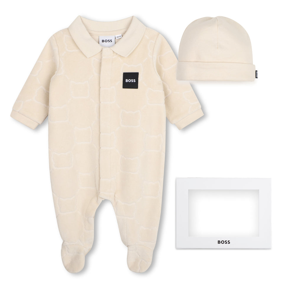 Boss Babygrow and hat gift set J53290